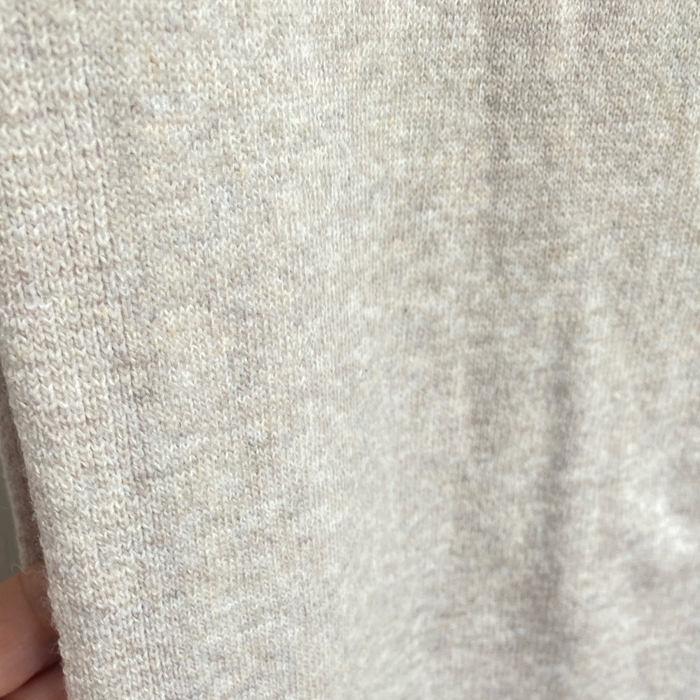 GAP Scarf  one Size, Color: Beige. - Picture 5 of 14